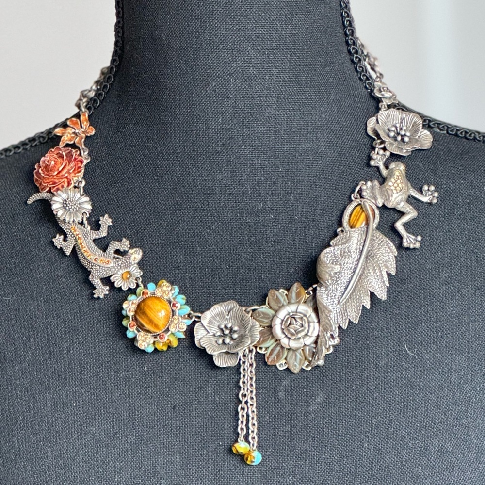 Vintage La Contessa Mary Demarco handcrafted necklace